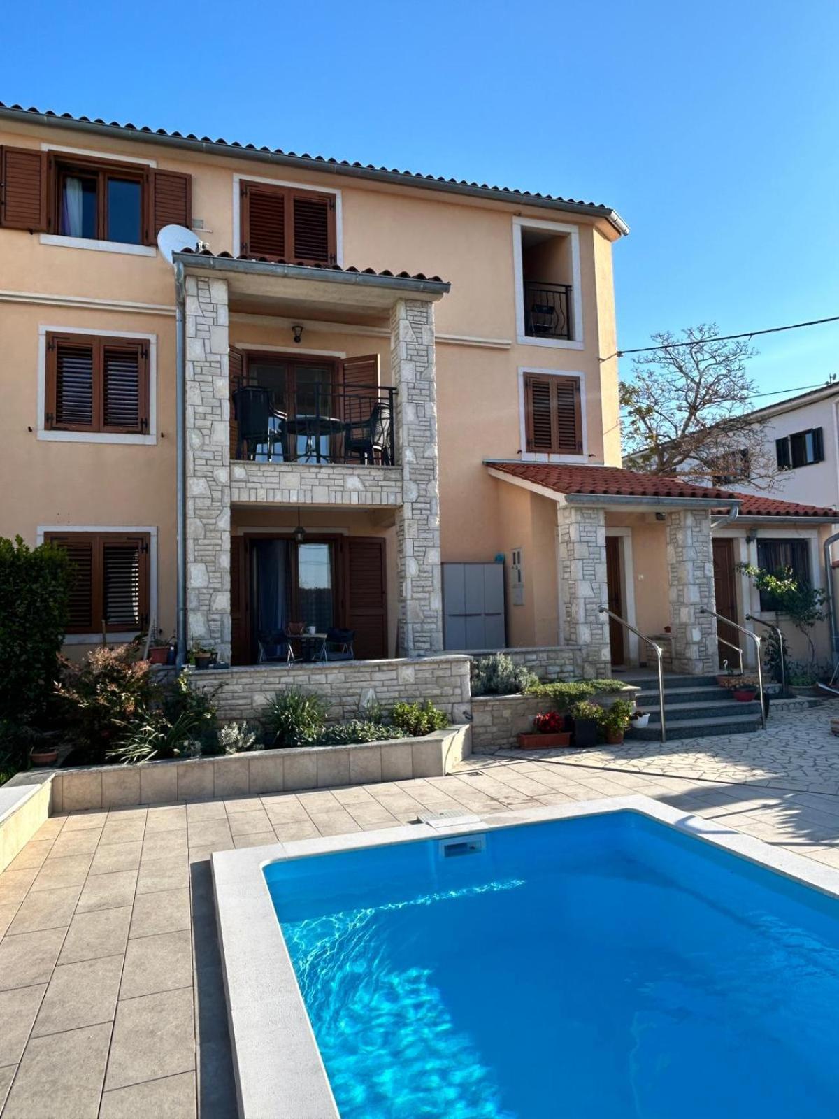 Villa Krasa Sea View Apartmants With Pool Liznjan Exterior photo