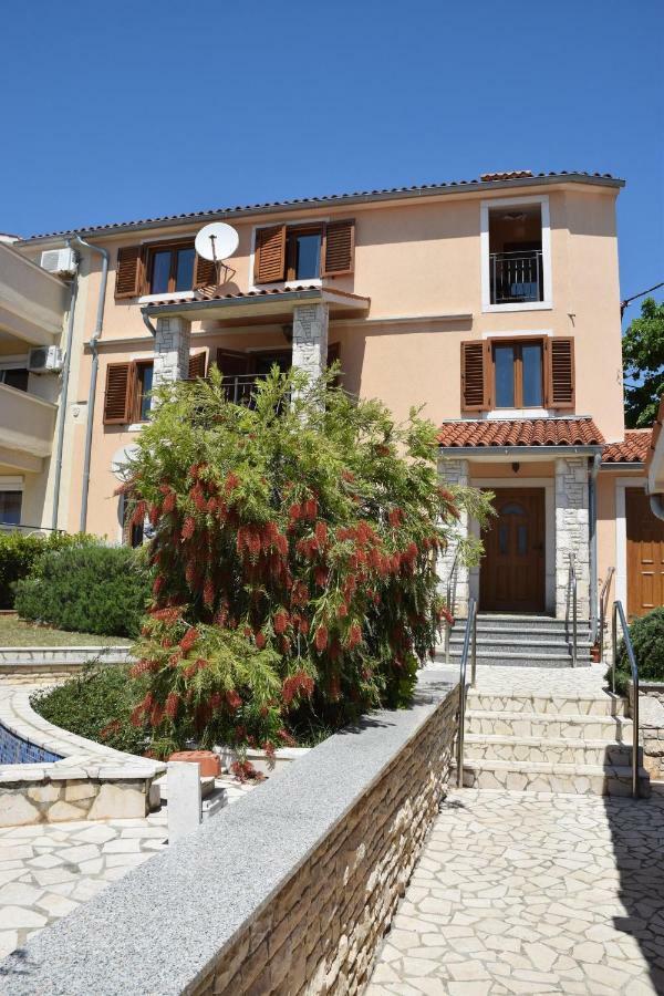 Villa Krasa Sea View Apartmants With Pool Liznjan Exterior photo