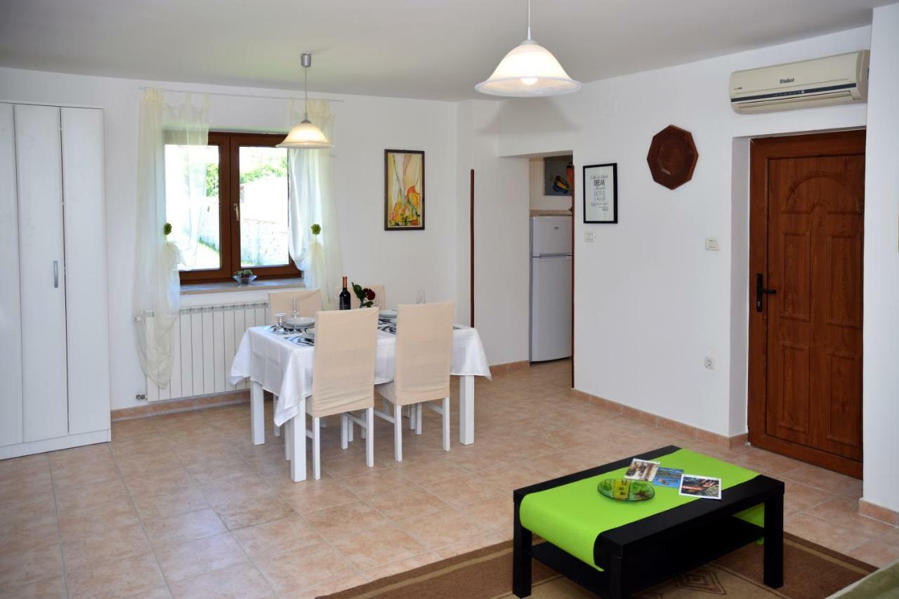 Villa Krasa Sea View Apartmants With Pool Liznjan Exterior photo